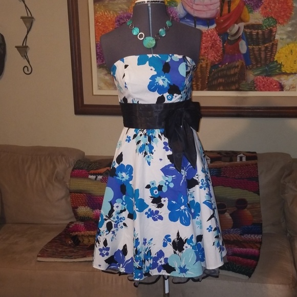 B Darlin Dresses & Skirts - B DARLIN summer or spring dress